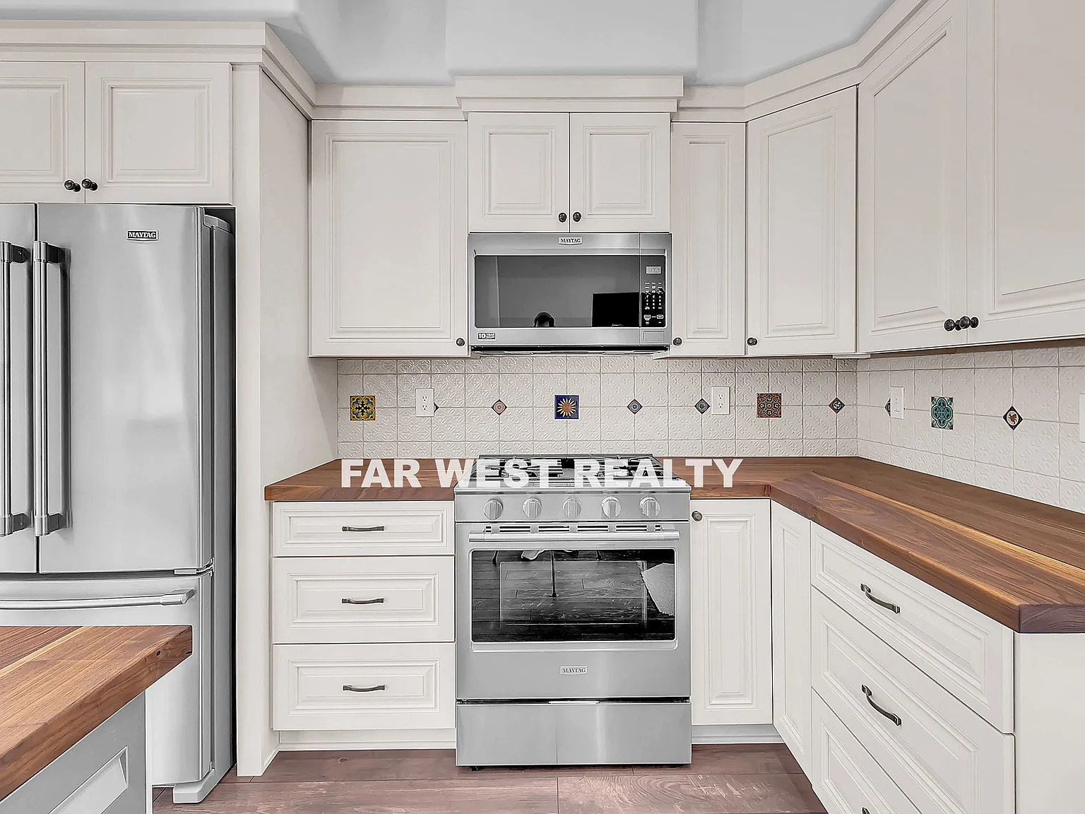 2 bed, 1.5 bath, 1699 sqft, $1,975 — Photo 3