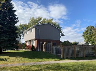 120 Chilton Dr, Hamilton, ON L8J 1M5