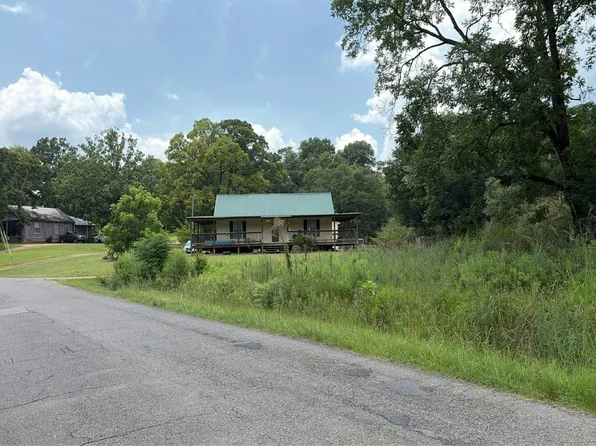 144 Mount Olive Cir, Talladega, AL 35160