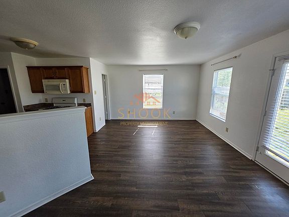3rd image of 4626 Peebleshire Ln