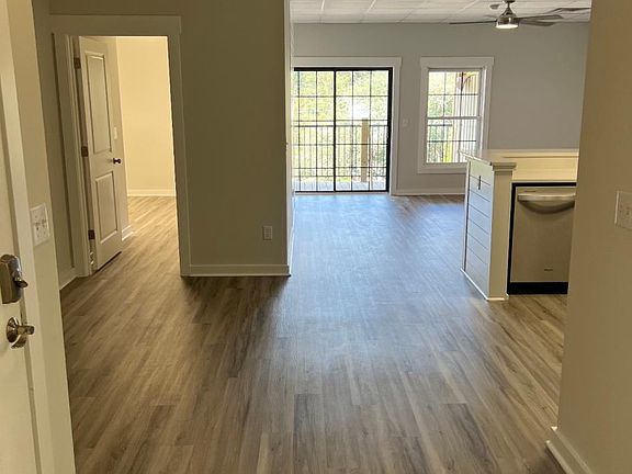 4th image of 20 Bay Tree Trl Unit 6C