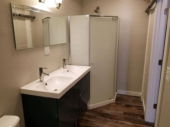 3rd image of 1849 Portland Ave S #5