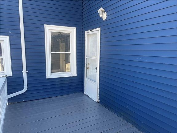 3rd image of 27 Cooper St