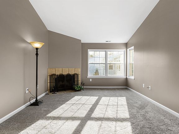4th image of 63 Driftwood Ct Building 34