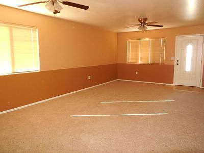 Living Room/dinning area