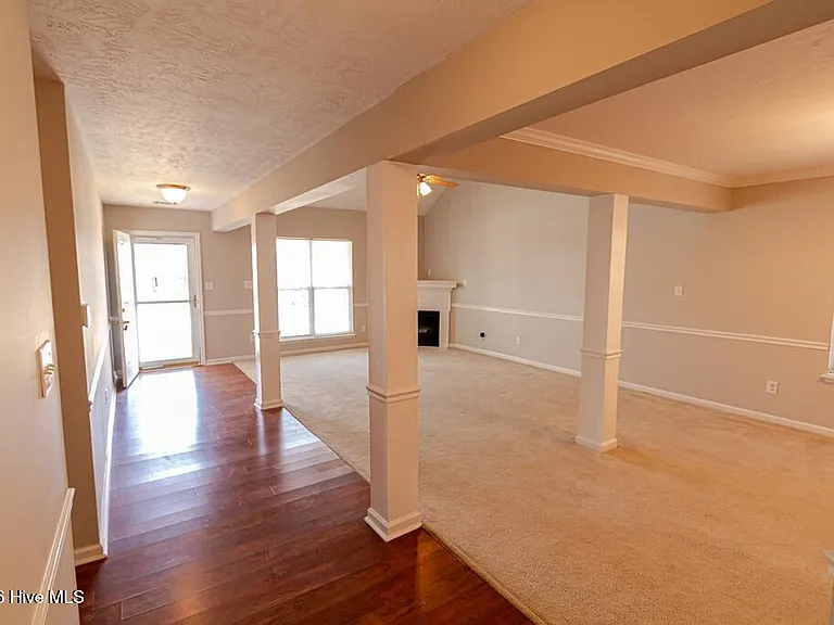 7624 Pleasantville Way — Photo 50