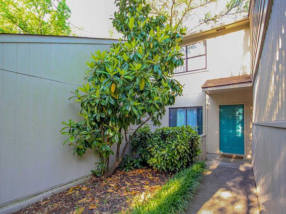 4th image of 8400 Olde Colony Trl APT 55