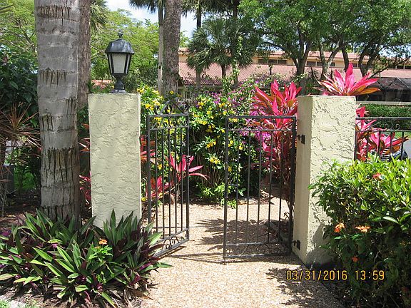 4th image of 565 Emerald Way