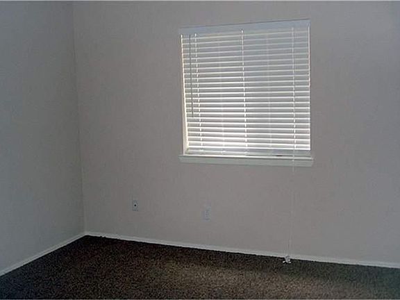 5th image of 13419 Oak Ledge Dr