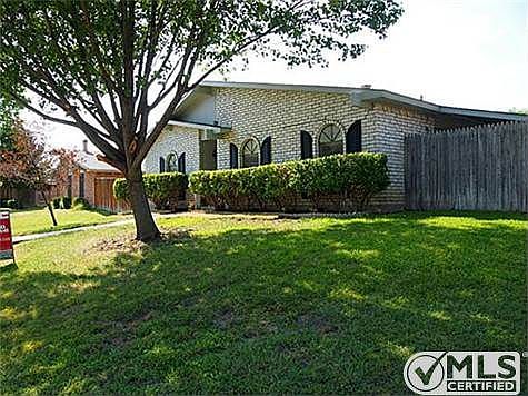 2nd image of 2629 Cedar Elm Ln