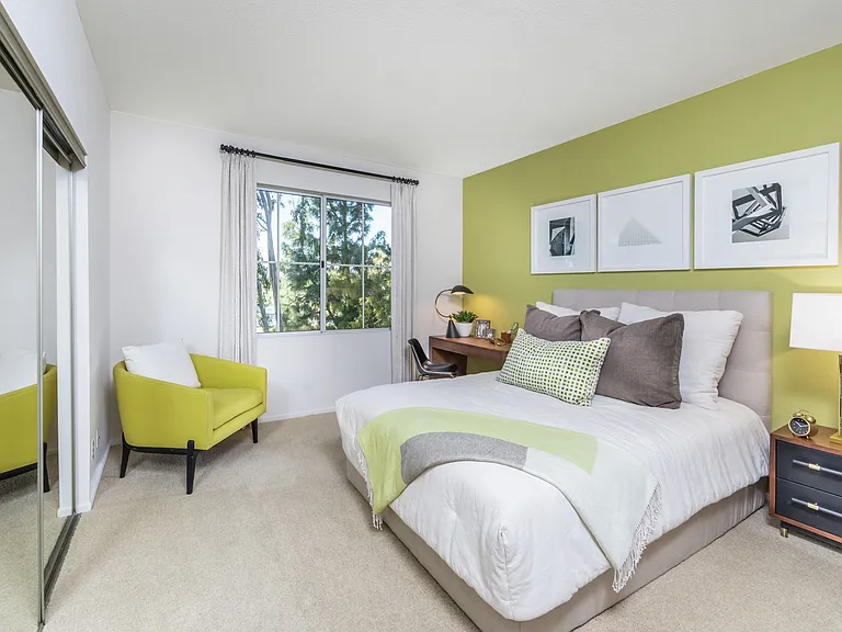 Rancho Monterey Apartment Homes — Photo 10