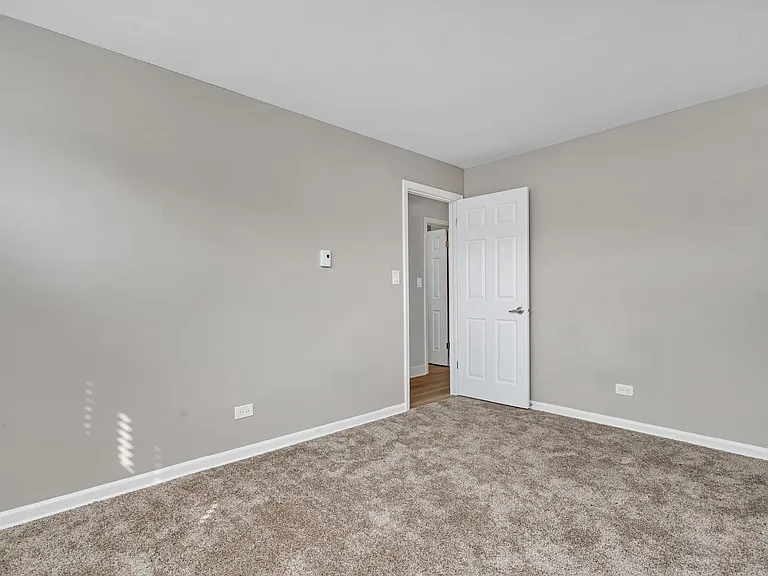 Iron Gate Apartments — Photo 57