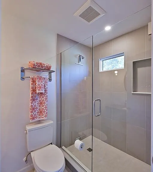 2408 Hillview St — Photo 14