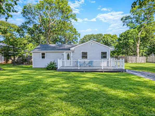 261 Mooney Pond Road, Selden, NY 11784