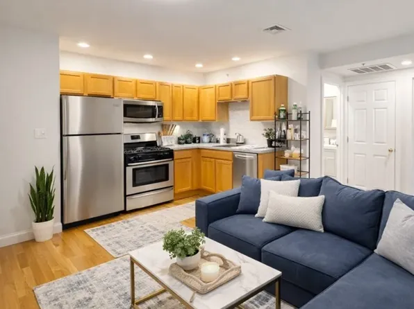 393 W Broadway APT 9, Boston, MA 02127