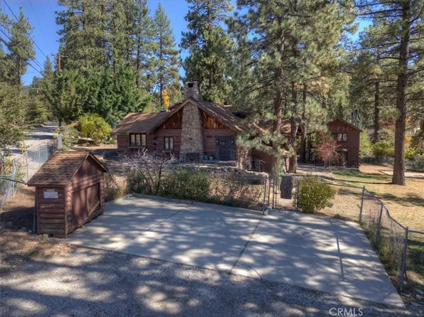 1062 Fawnskin Dr, Fawnskin, CA 92333