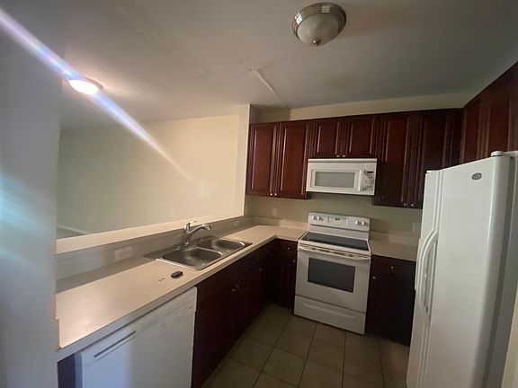 2nd image of 10552 Regent Square Dr