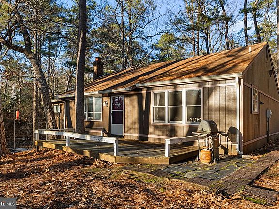 2nd image of 792 Oak Hill Rd