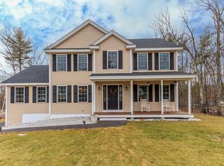 4 Braeburn Dr, Londonderry, NH 03053