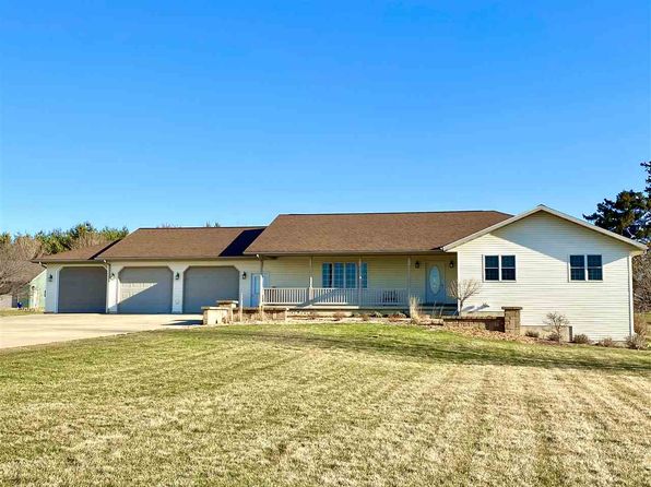 110 Easy St Cresco Ia 52136 Zillow