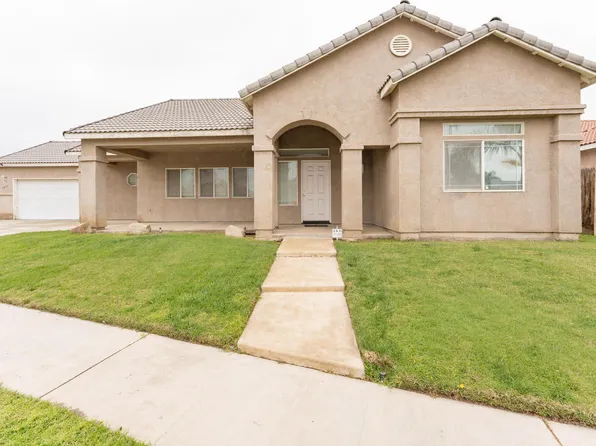 1912 Mount Whitney Court, Tulare, CA 93274