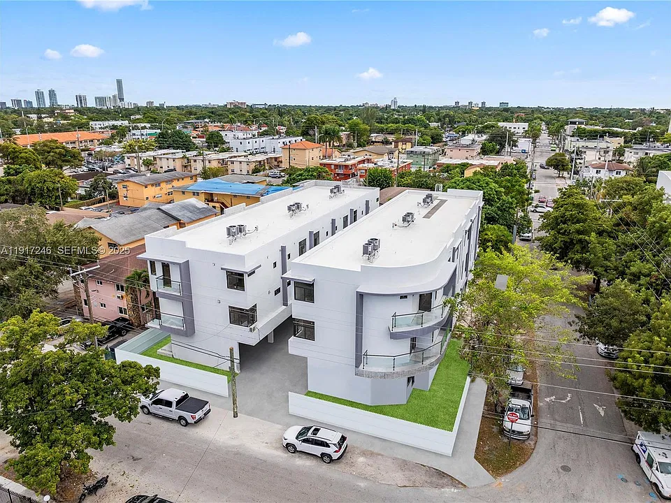 1780 SW 5th St