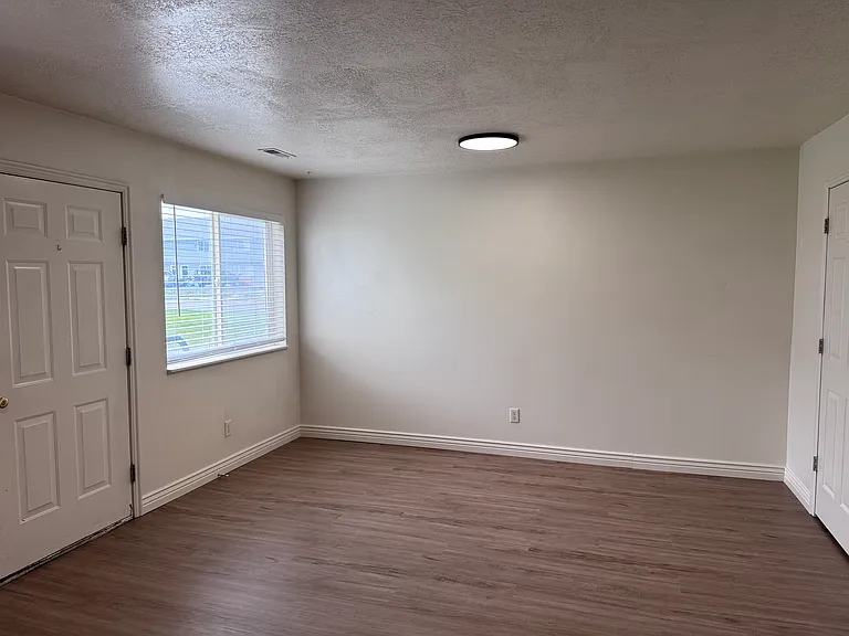 2455 W 450 N #3 — Photo 10
