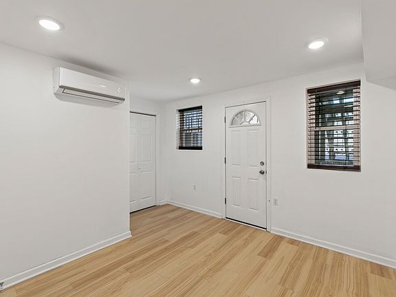 2nd image of 86 Vroom St #1