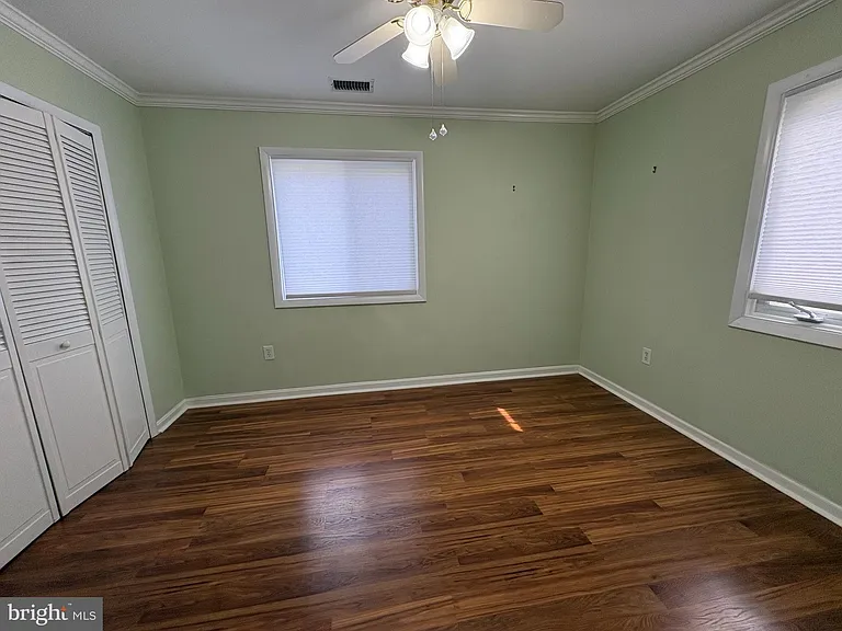 224 Willow Ter — Photo 12