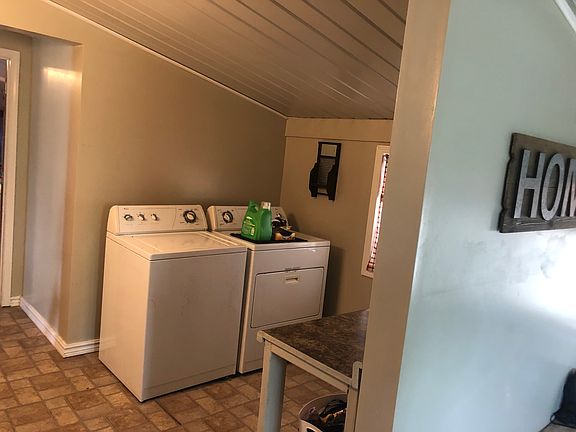 4th image of 605 E North St