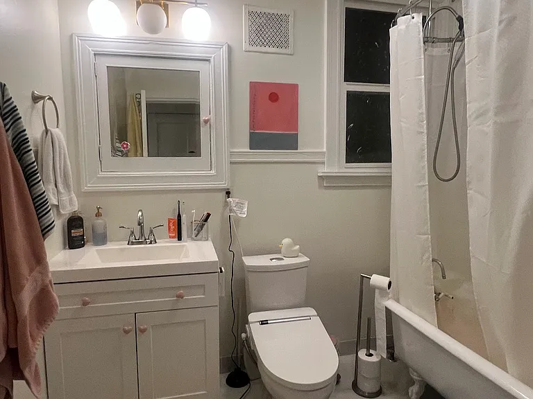606 E Thomas St #R — Photo 10