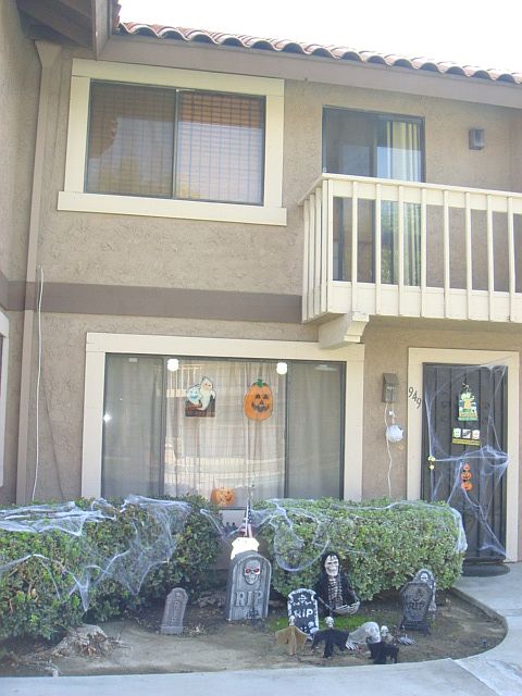 1st image of 949 Willow Ave