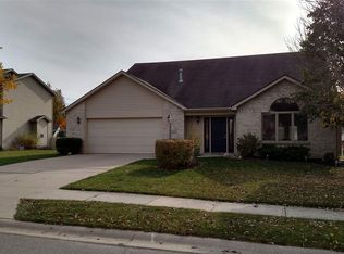 2828 Meadows Park Way, Fort Wayne, IN 46825