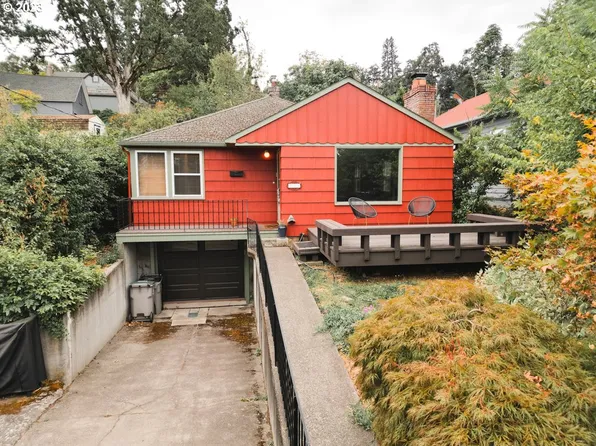 711 Sherman Ave, Hood River, OR 97031