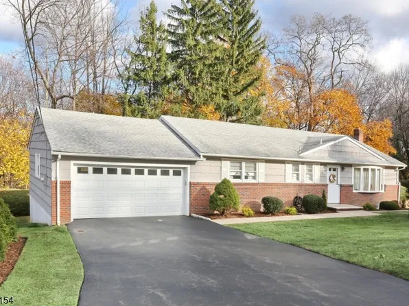 174 Emeline Dr, Hawthorne Boro, NJ 07506