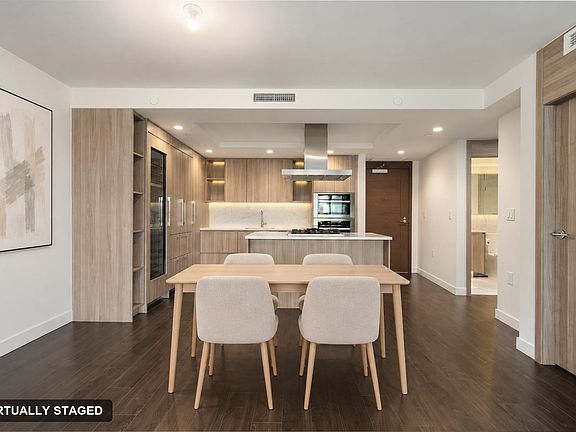 4th image of 1768 Cook St #612