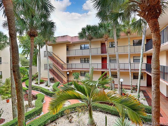 2nd image of 10825 SW 112th Ave APT 213