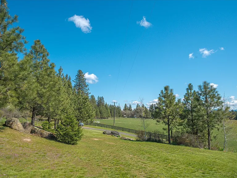 316 W Austin Rd — Photo 43