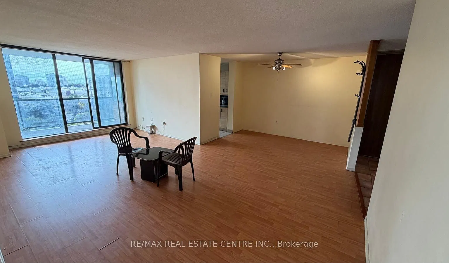 3 bed, $2,575 — Photo 3