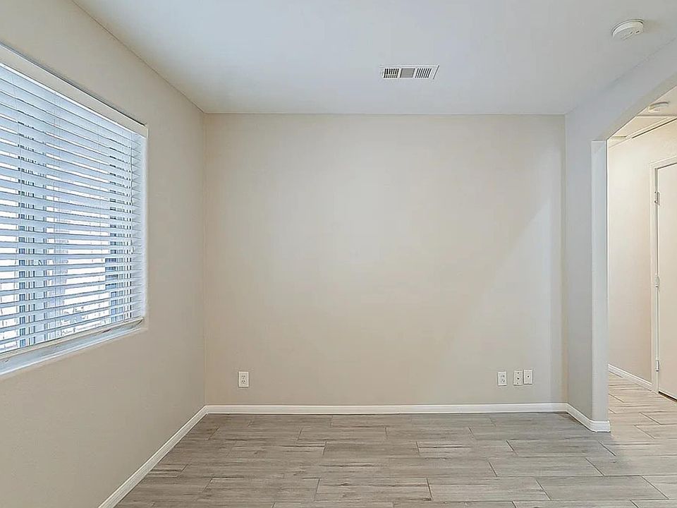 1st image of 7533 Fencerow St
