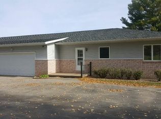938 Golf Heights Rd, Lancaster, WI 53813
