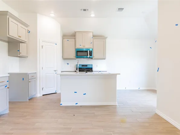 2216 NW 170th St, Edmond, OK 73012