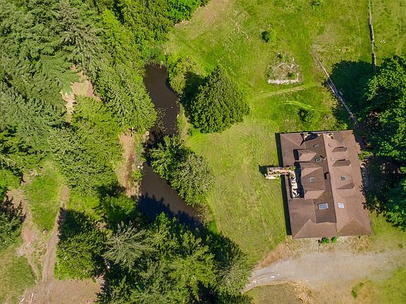 2nd image of 1106 254th Avenue NE