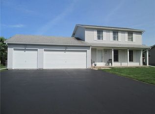 329 Guinevere Dr, Rochester, NY 14626