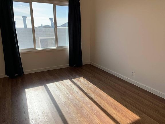 4th image of 1609 40th Ave