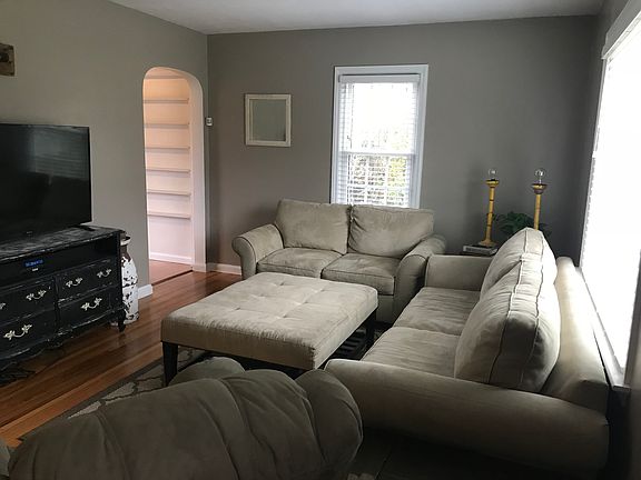 2nd image of 229 Beechwood Blvd