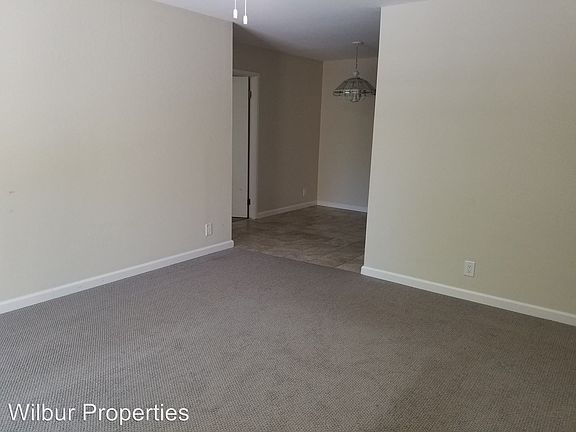 2nd image of 1325 Mills St