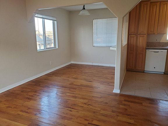 3rd image of 1574 Rockwood St