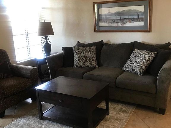 5th image of 385 S La Canada Dr