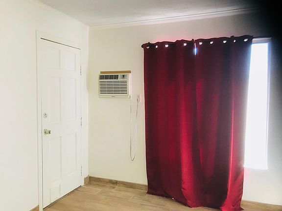 5th image of 3234 1/2 Kentucky Pl